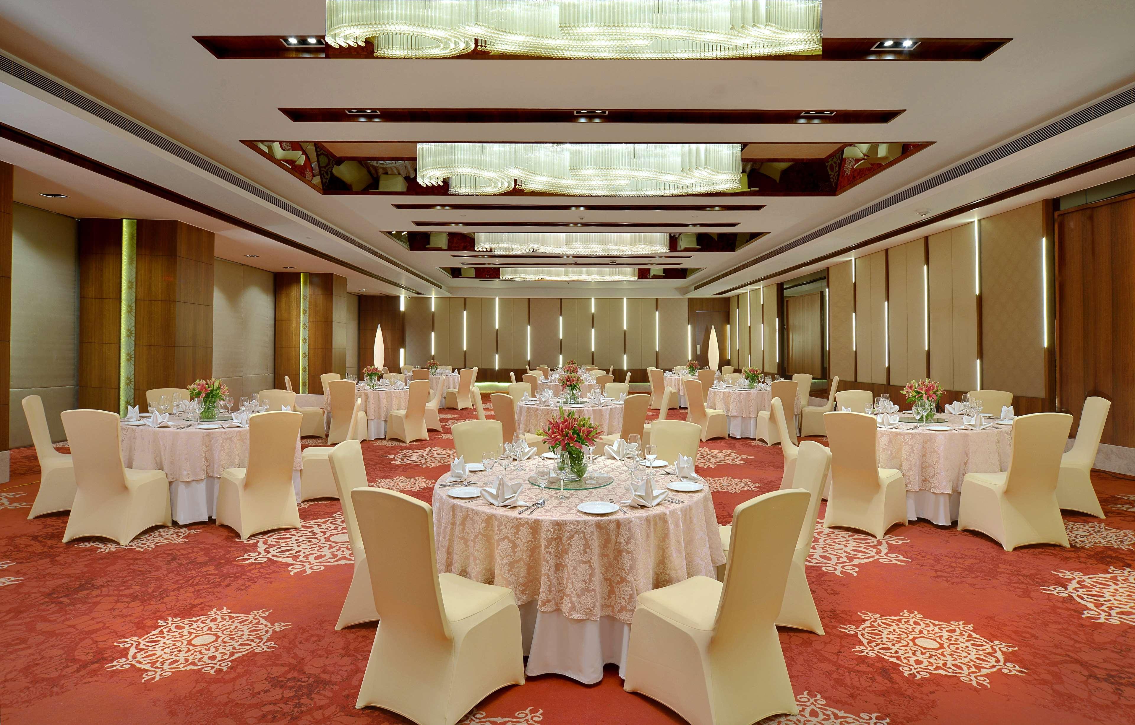 Radisson Gwalior Hotel Bagian luar foto