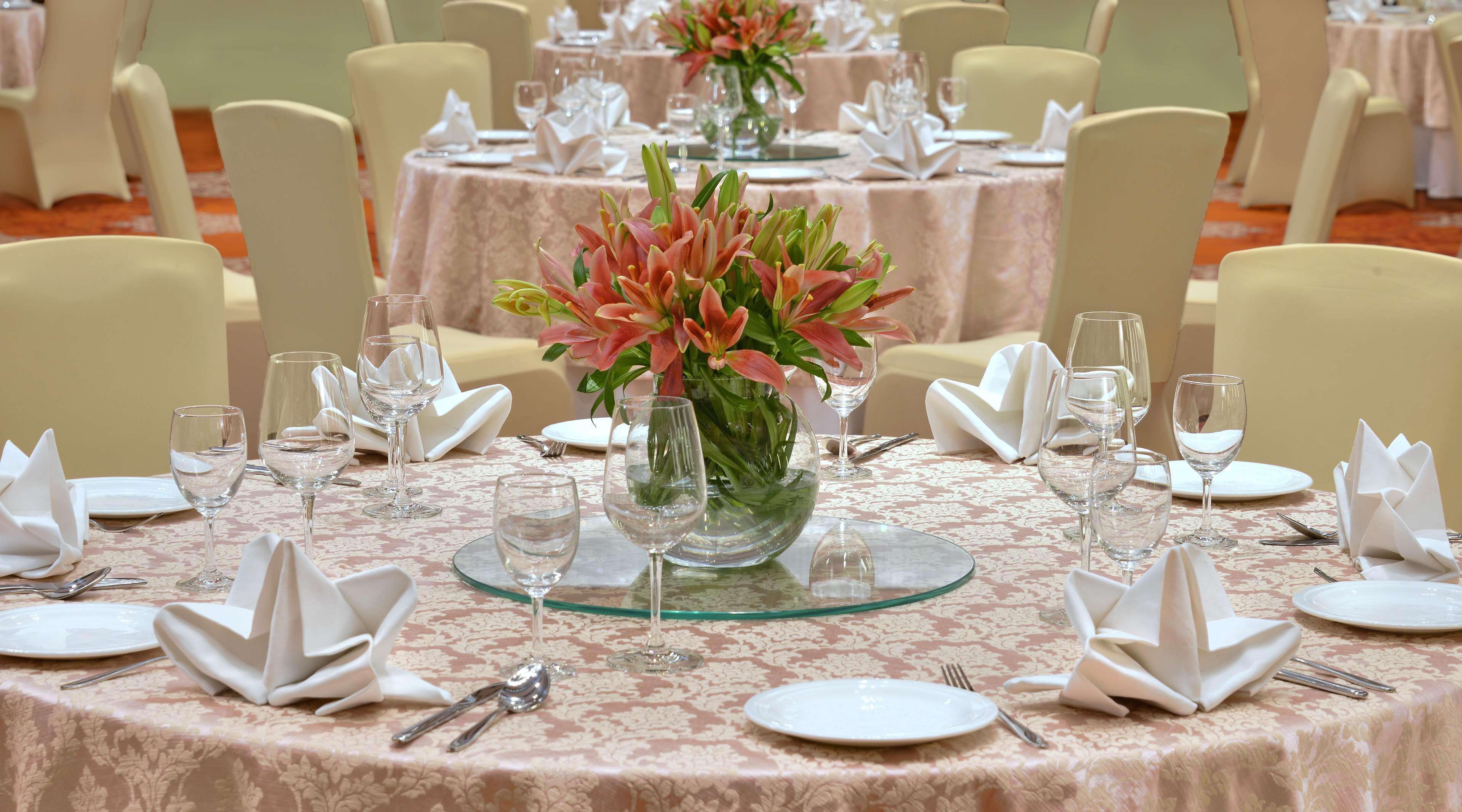 Radisson Gwalior Hotel Bagian luar foto