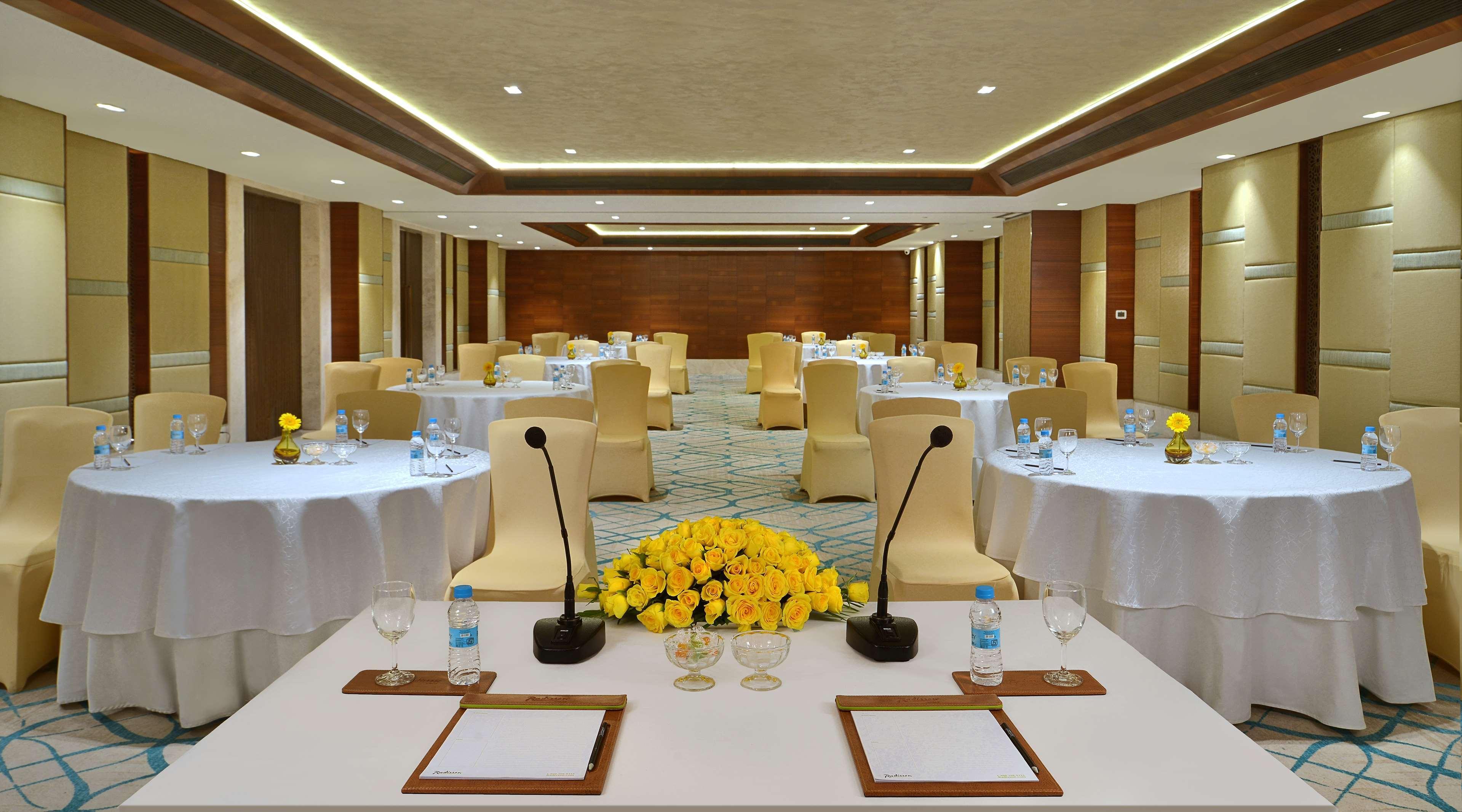 Radisson Gwalior Hotel Bagian luar foto