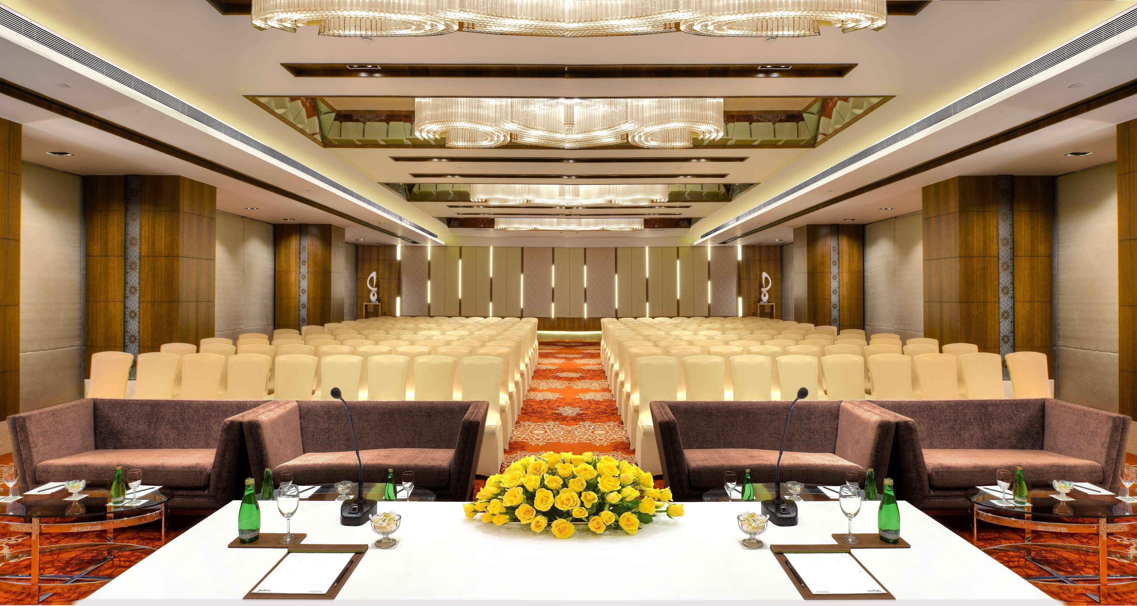 Radisson Gwalior Hotel Bagian luar foto